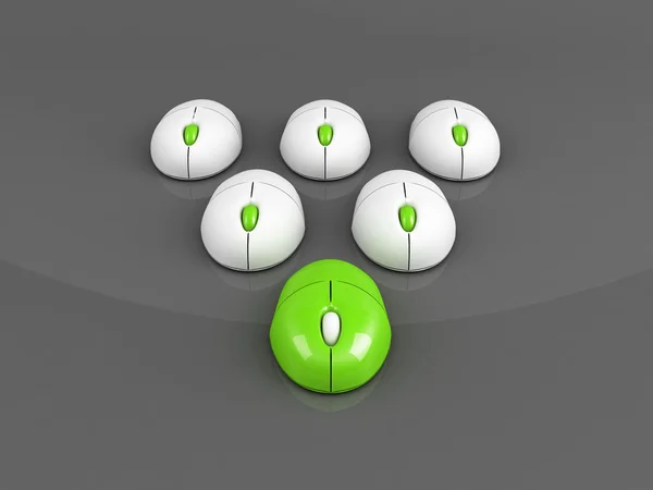 Зеленая ведущая компьютерная мышь на сером фоне — стоковое фото