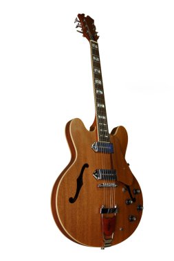 elektro gitar altında beyaz bir arka plan görüntüsü