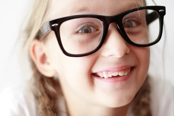 Menina de óculos — Fotografia de Stock