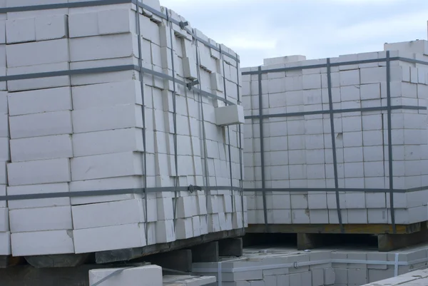 stock image Scattered bricks on a building site.