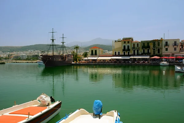 In Old Venetian Port of Rethymno — Stock Photo, Image