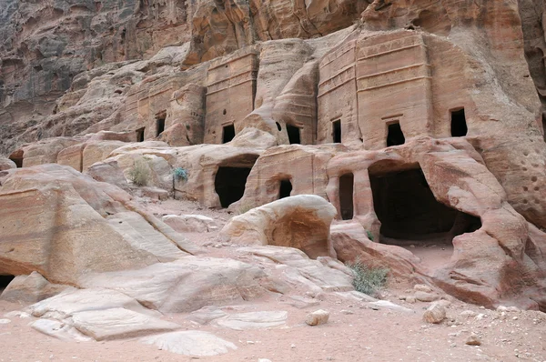 Vários Túmulos Antigos Nas Montanhas Petra Jordânia — Fotografia de Stock