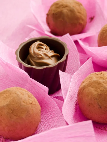 Trufas Chocolate Pralinés Para Día San Valentín Dof Poco Profundo —  Fotos de Stock