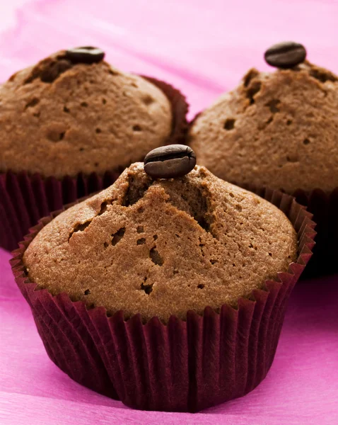 Schokoladen Cupcakes Auf Dem Rosa Hintergrund Flacher Dof — Stockfoto