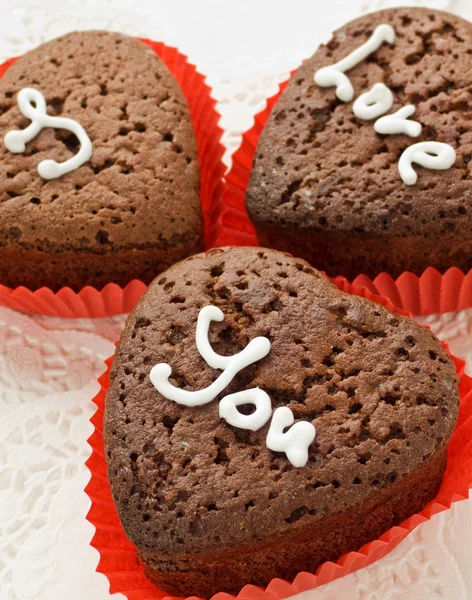 Σοκολάτα Cupcakes Σχήμα Καρδιάς Για Την Ημέρα Του Αγίου Βαλεντίνου — Φωτογραφία Αρχείου