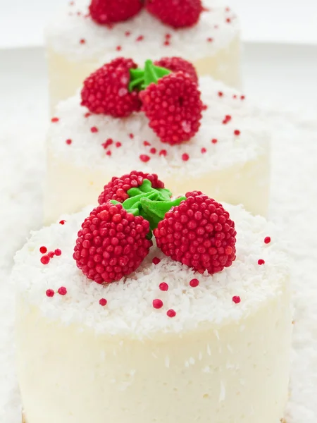 Sour cream cheesecakes — Stock Photo, Image