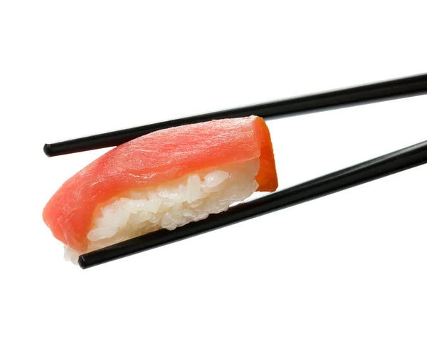Sushi mit Essstäbchen isoliert über weißem Hintergrund — Stockfoto