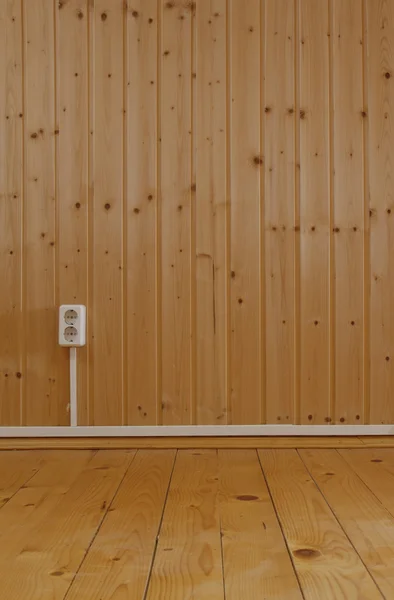 Interior de madeira com tomada de energia doméstica — Fotografia de Stock
