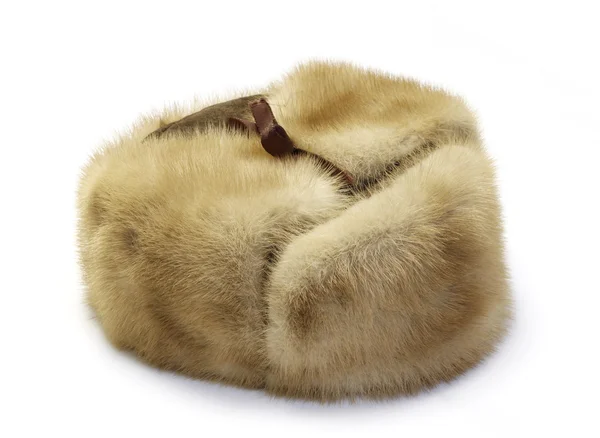Berretto in pelliccia invernale isolato su bianco — Foto Stock