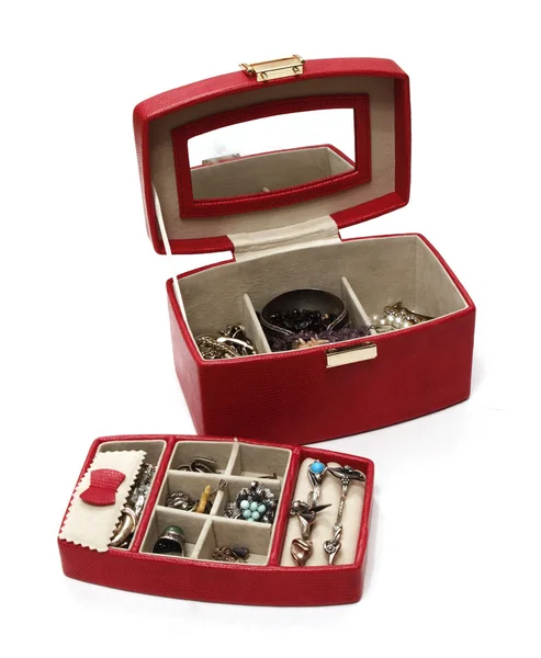 Kista, box med smycken isolerad på vit — Stockfoto