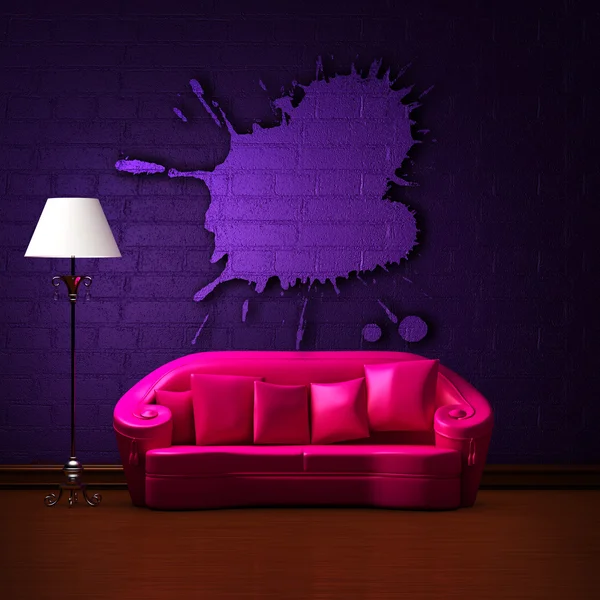 Sofá rosa com moldura abstrata vazia e lâmpada padrão — Fotografia de Stock