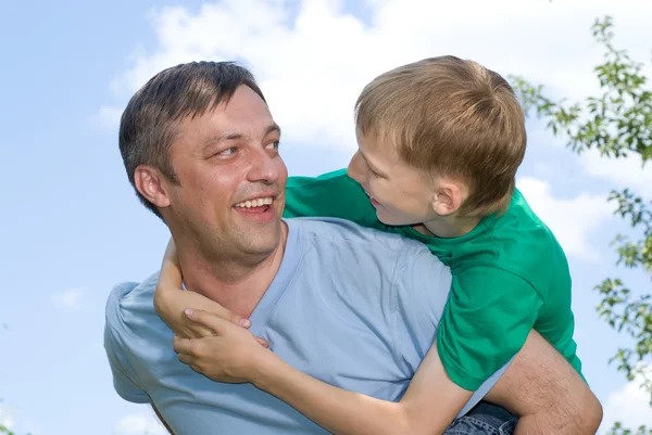 Vater mit seinem Sohn — Stockfoto