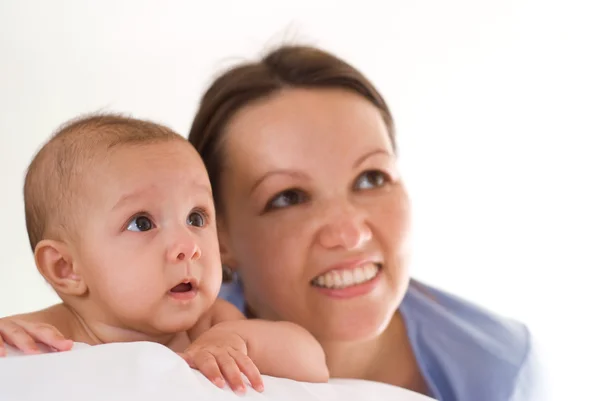 Mom s holds the baby — Stock Photo, Image