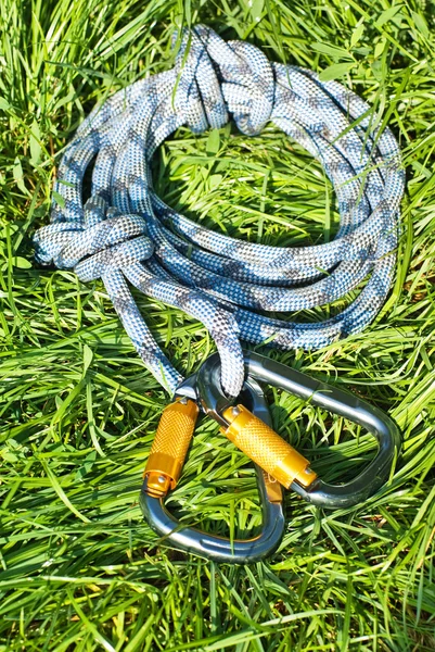 Carabiners and rope — Stock Photo, Image