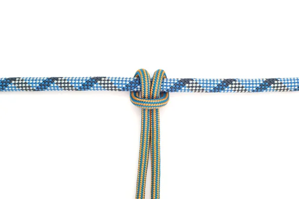 Zwei Gebundene Farbige Seile Auf Weiß — Stockfoto