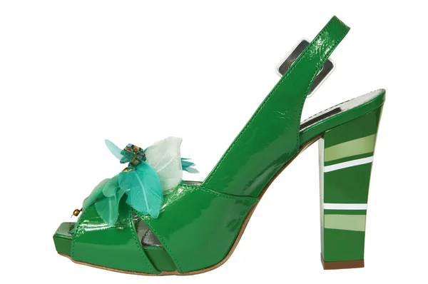 Vrouwelijke groene schoenen — Stockfoto