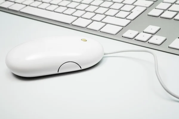 Teclado moderno e o mouse — Fotografia de Stock