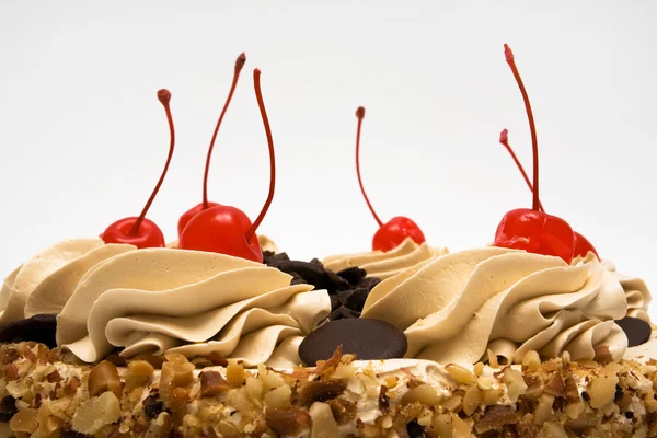Torta Doce Com Cerejas Chocolate Close — Fotografia de Stock