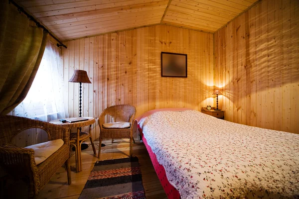 Dormitorio de madera —  Fotos de Stock