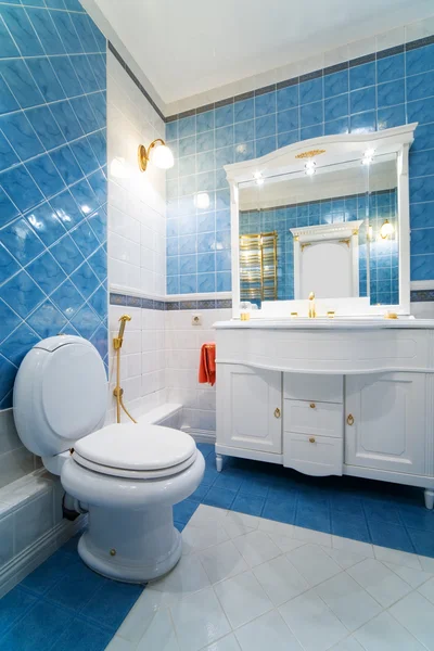 Blue bathroom — Stock Photo, Image