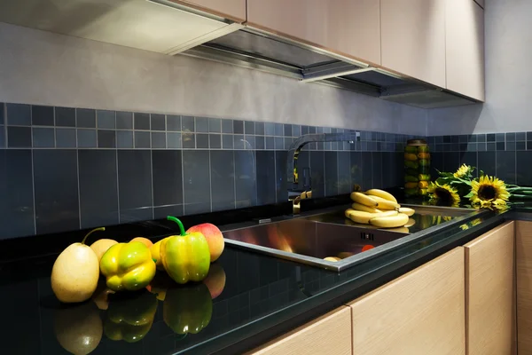 Modieuze Prachtige Keuken Een Modern Appartement — Stockfoto