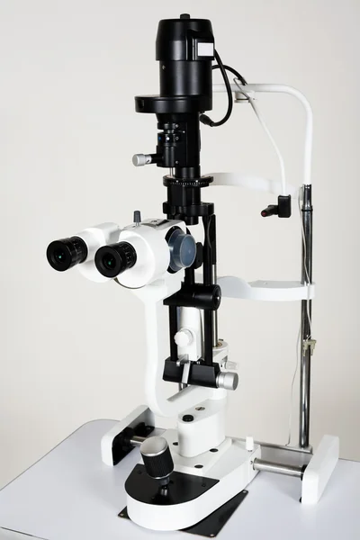 Mikroskop för medicinska undersökningar — Stockfoto