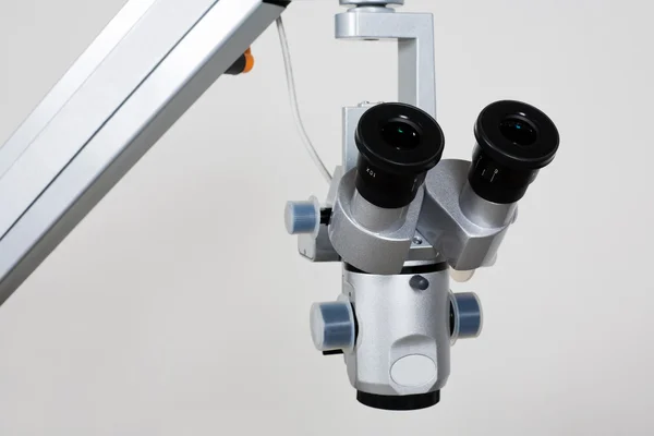 Microscopio per ricerche mediche — Foto Stock