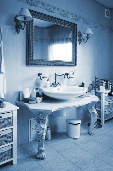 Baño en un apartamento —  Fotos de Stock