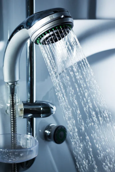 Water uit de douche — Stockfoto