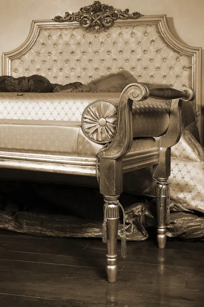 Όμορφη σύγχρονη κρεβατοκάμαρα — Φωτογραφία Αρχείου