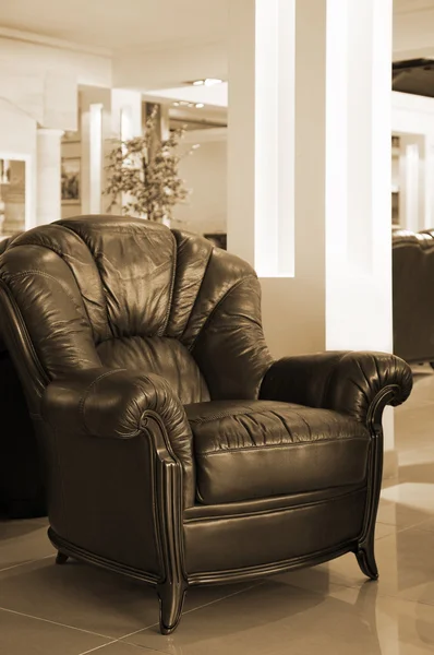 Hermoso sillón de cuero — Foto de Stock