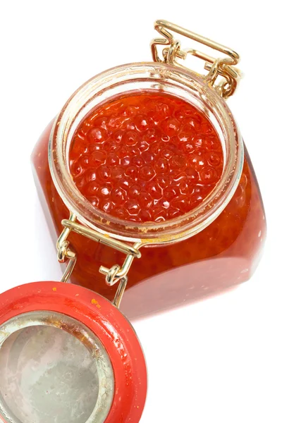 Caviar vermelho em frasco de vidro — Fotografia de Stock