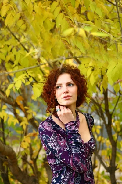 Podzimní portrét dívky — Stock fotografie