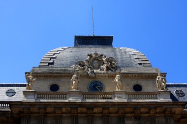 Palais de adalet, paris