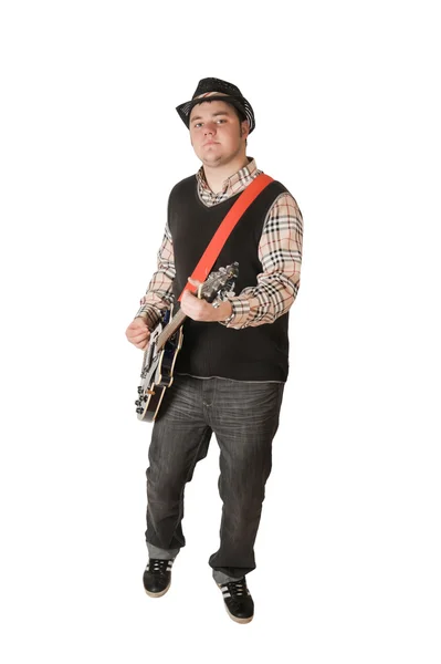 Молодой парень с гитарой — стоковое фото