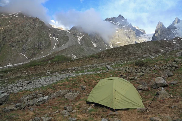Альпіністський табір — стокове фото