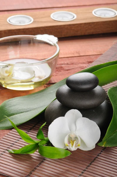 Spa Concept Zen Basaltstenen Orchid — Stockfoto