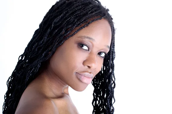 Mujer afroamericana joven aislada en blanco —  Fotos de Stock