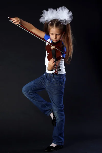 Meisje met viool — Stockfoto
