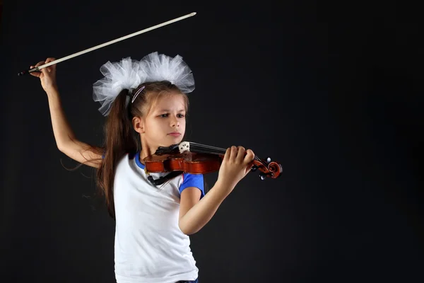 バイオリンの女の子 — ストック写真