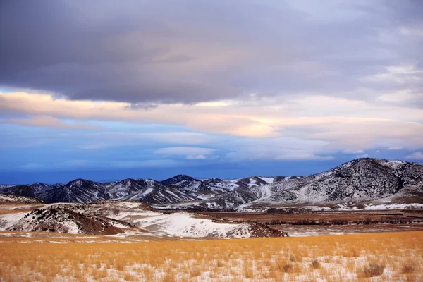 Saison d'hiver dans la zone rurale du Montana, USA — Photo