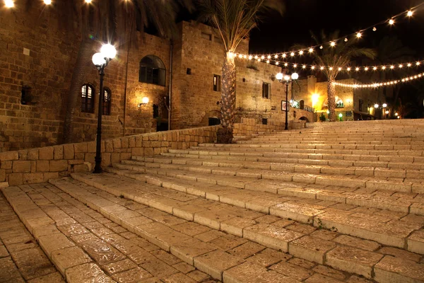 Oude straat van de stad van jaffa, tel aviv in de nacht, Israël — Stockfoto