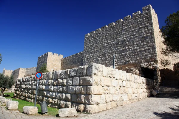 Jerusalém muralha velha cidade perto de Zion Gate — Fotografia de Stock