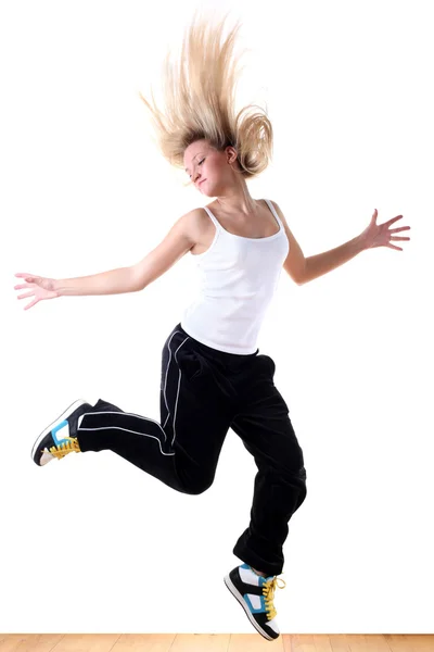 Žena moderní sport tanečník v tanečním sále — Stock fotografie