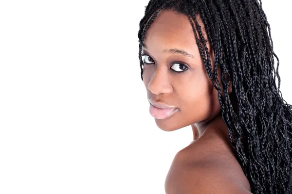 Νεαρή γυναίκα αφρο-αμερικανικό που απομονώνονται σε λευκό — Φωτογραφία Αρχείου