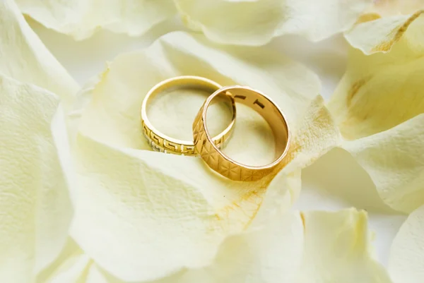Свадебные кольца — ストック写真