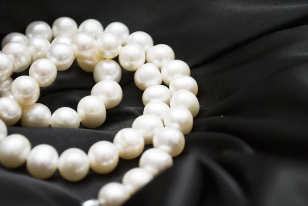 Białe perły — Zdjęcie stockowe