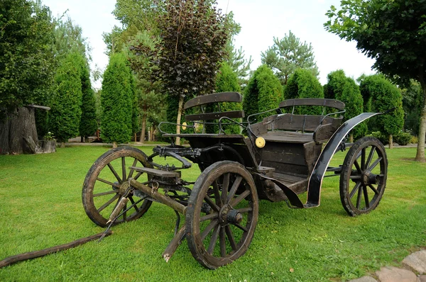 Old horse-drawn carriage — Stock Image Old horse-drawn carriage Royalty Free Stock Photos