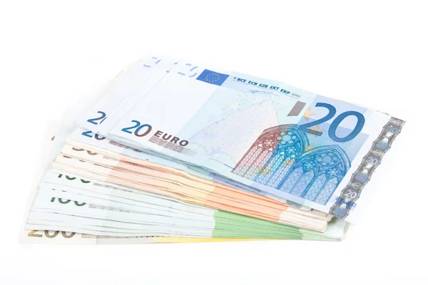 在白色背景上的不同欧元纸币 — 图库照片
