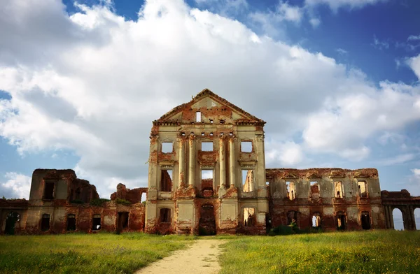 Ruinas del antiguo palacio — Foto de Stock